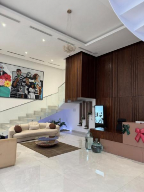 Studio Apt - 4min drive from Kotoka Airport
